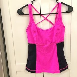 Lululemon workout top